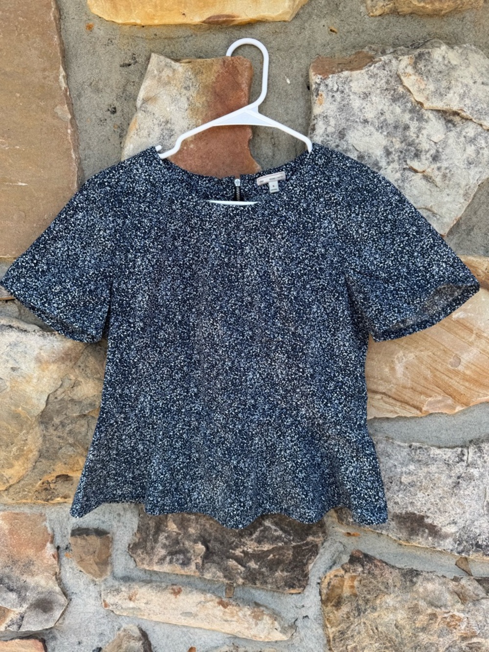 GAP 2010s Blue and White Speckled Short-Sleeve Peplum Top